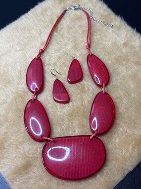 Red Acrylic Statement Necklace and Earring Set - Women Jewelry